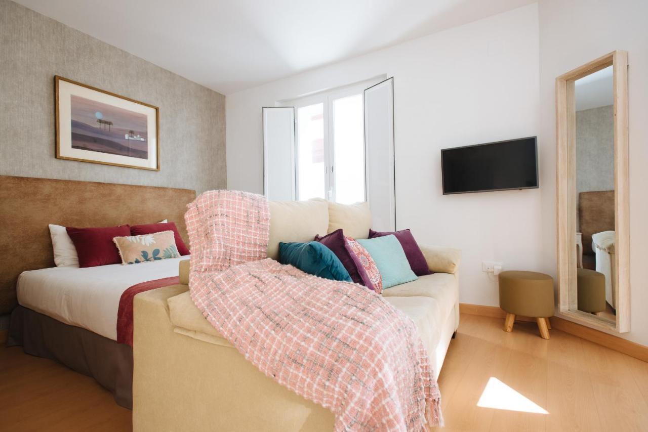 Hostly Acetres 2A-Penthouse In City Center-Fibre-Parking Opt เซบีญา ภายนอก รูปภาพ